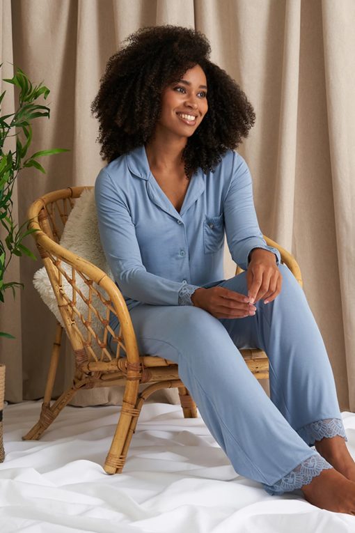 Pretty You London bamboo lace pyjama set Blue Mist - Afbeelding 2