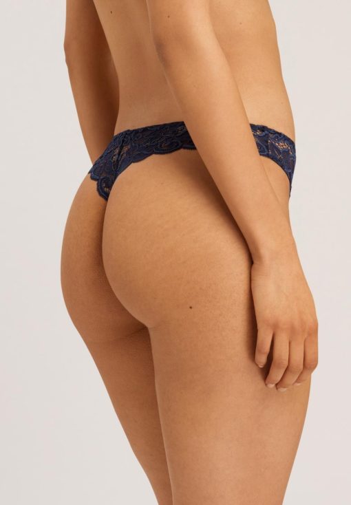 Hanro Moments string Deep Navy - Afbeelding 3